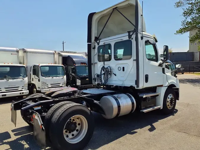 2019 FREIGHTLINER NEW CASCADIA 126