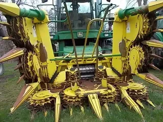 2007 John Deere 688