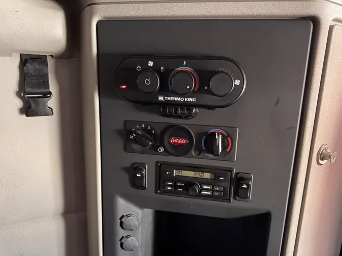 2022 Peterbilt 579