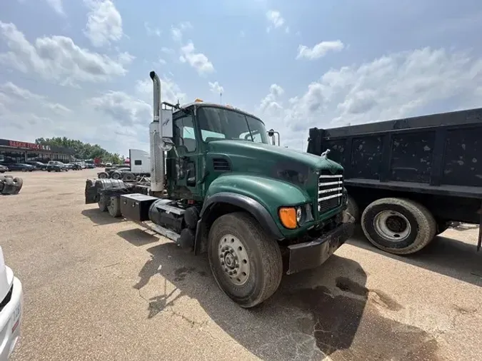 2003 MACK GRANITE CV713