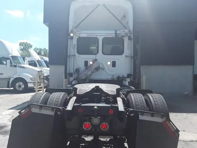2017 FREIGHTLINER CASCADIA 113