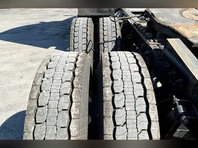 2022 INT LT625 6x4