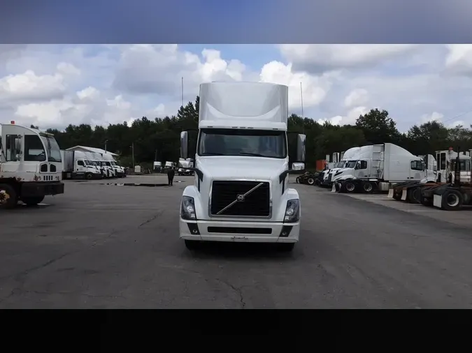 2017 Volvo VNL300