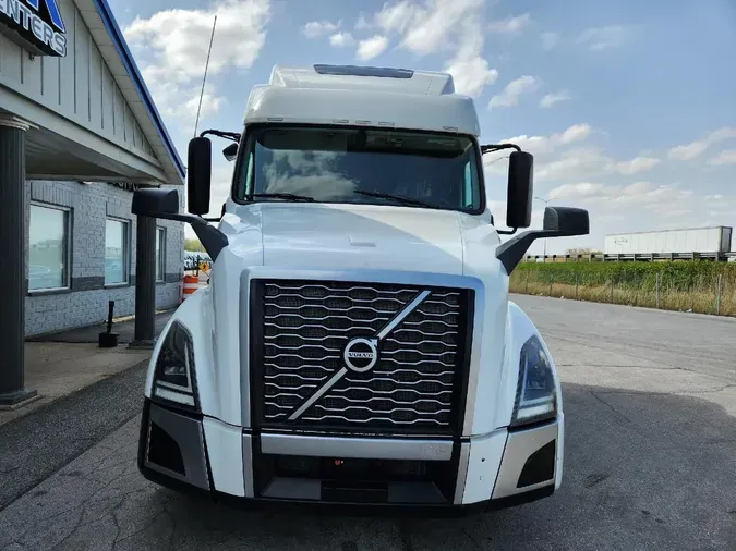 2022 VOLVO VNL64T860