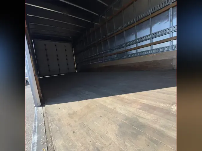 2018 FREIGHTLINER/MERCEDES M2 106