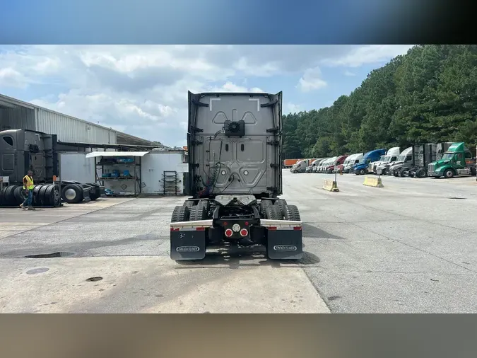 2022 Freightliner Cascadia 126