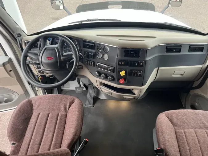 2022 Peterbilt 579