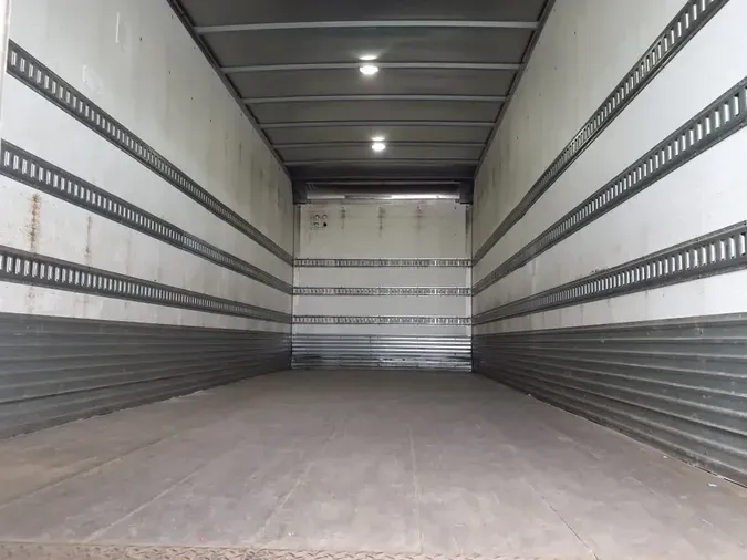 2016 FREIGHTLINER/MERCEDES M2 106