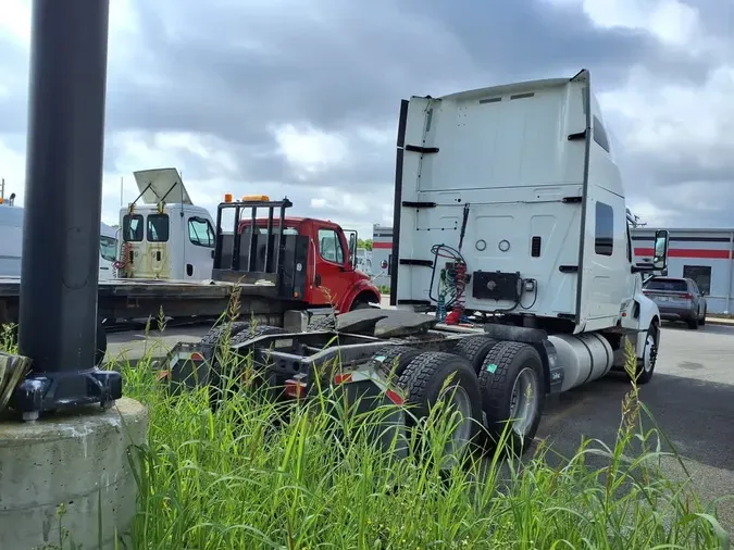 2019 NAVISTAR INTERNATIONAL LT625 SLPR CAB