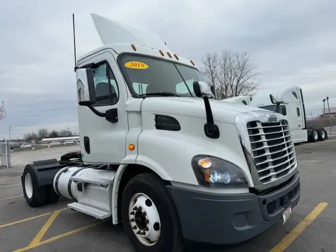 2019 FREIGHTLINER/MERCEDES CASCADIA 113