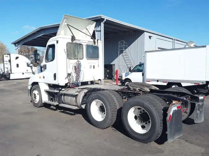 2018 FREIGHTLINER/MERCEDES CASCADIA 125