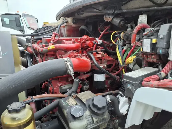 2019 FREIGHTLINER M2 106
