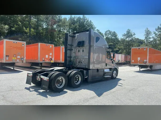 2023 Freightliner Cascadia 1266423c5aa0f313895e860e41348ae7fc3