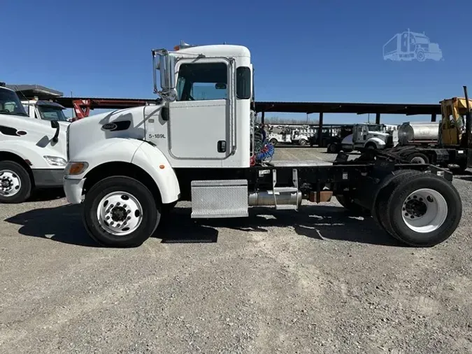 2011 PETERBILT 337