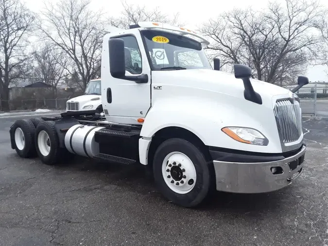 2019 NAVISTAR INTERNATIONAL LT625 DAYCAB T/A