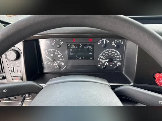 2020 VOLVO VNL760
