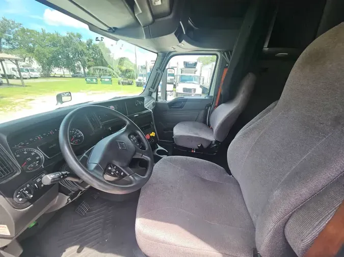 2019 NAVISTAR INTERNATIONAL LT625 SLPR CAB