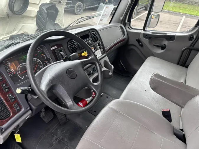 2020 Freightliner Business Class M2 106