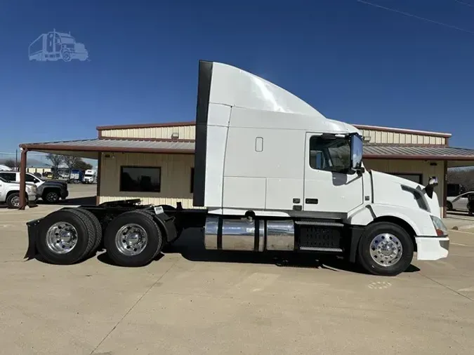 2017 VOLVO VNL64T630