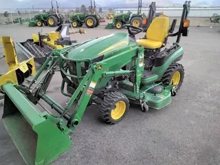 2017 John Deere 1025R