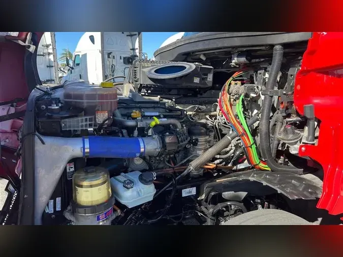 2022 FREIGHTLINER CA126