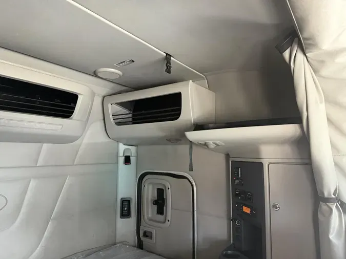 2021 Peterbilt 567