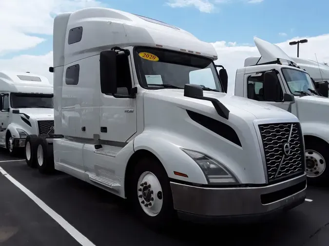 2020 VOLVO VNL64T-760