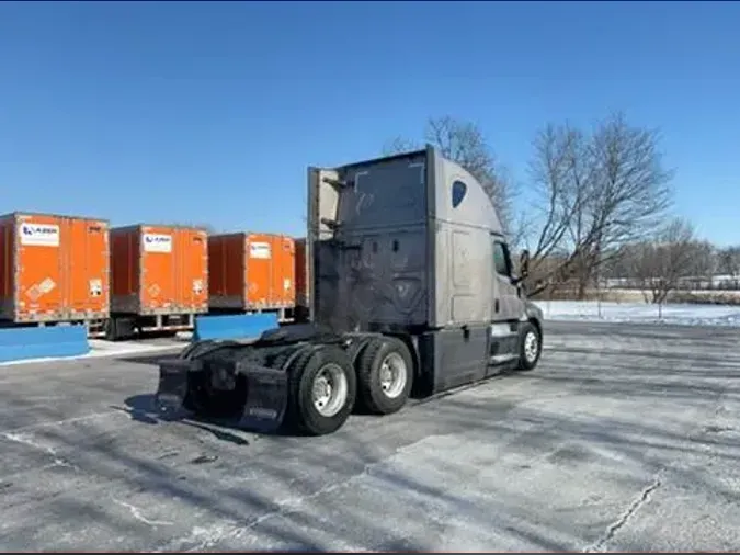 2023 Freightliner Cascadia