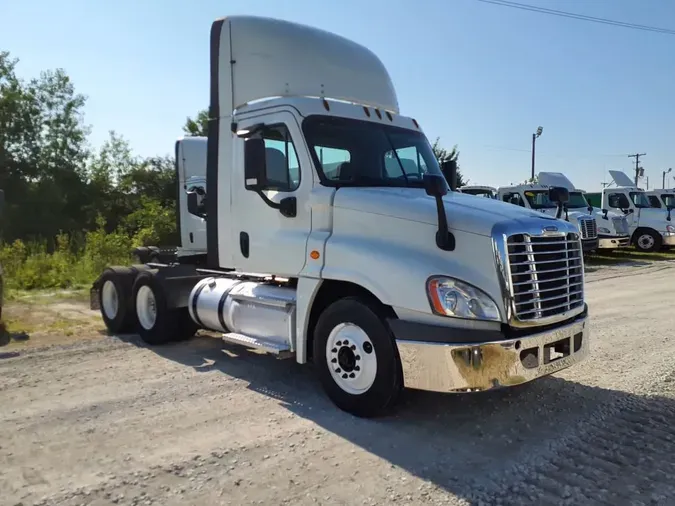 2020 FREIGHTLINER CASCADIA 125