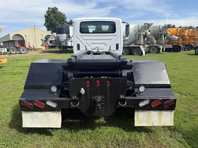 2002 INTERNATIONAL DURASTAR 4400