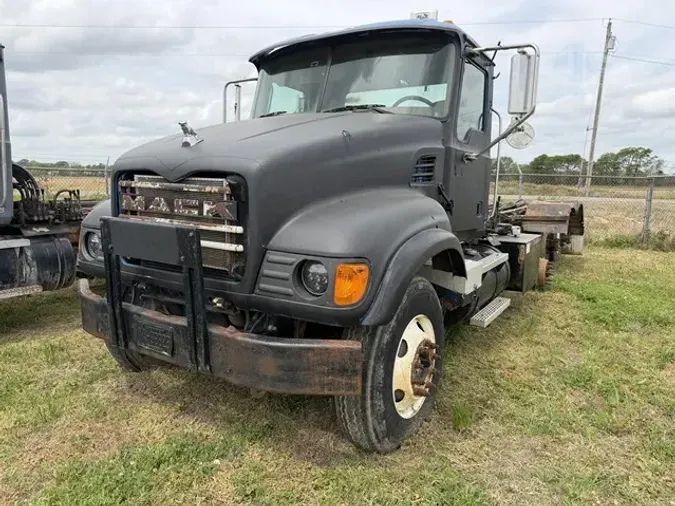 2006 MACK GRANITE CV713
