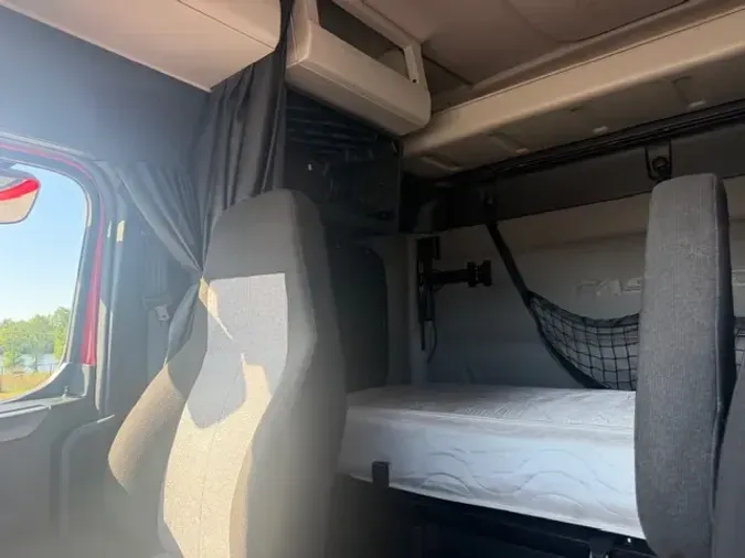 2022 FREIGHTLINER CA116