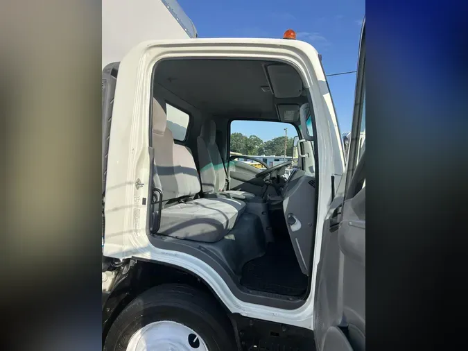 2017 Isuzu NRR