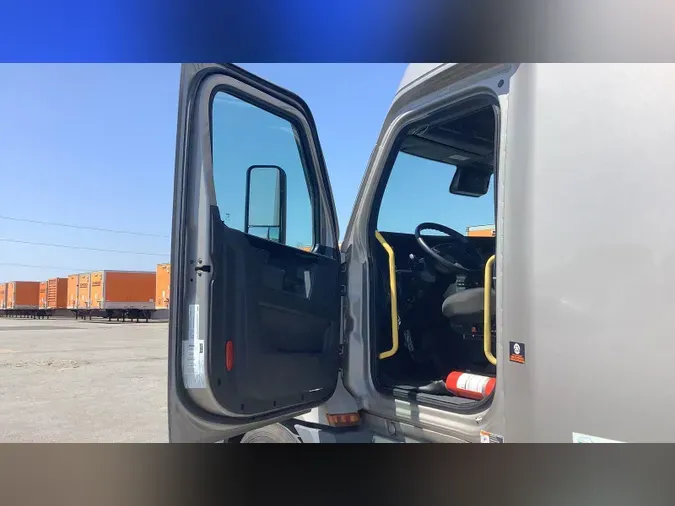 2024 Freightliner Cascadia 12664404dd10c0910413158c4fb0aa1b296