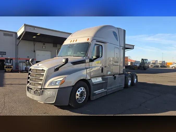 2023 Freightliner Cascadia 1266440f05c88744168189c2c18fd9ad196