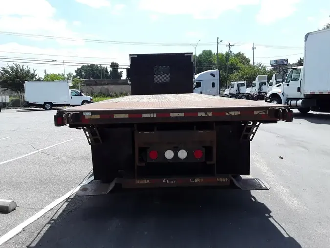 2018 FREIGHTLINER M2 106