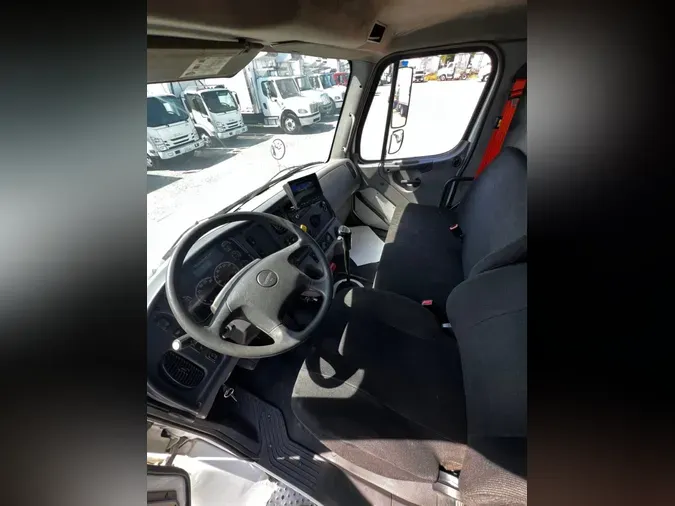 2016 FREIGHTLINER M2 106