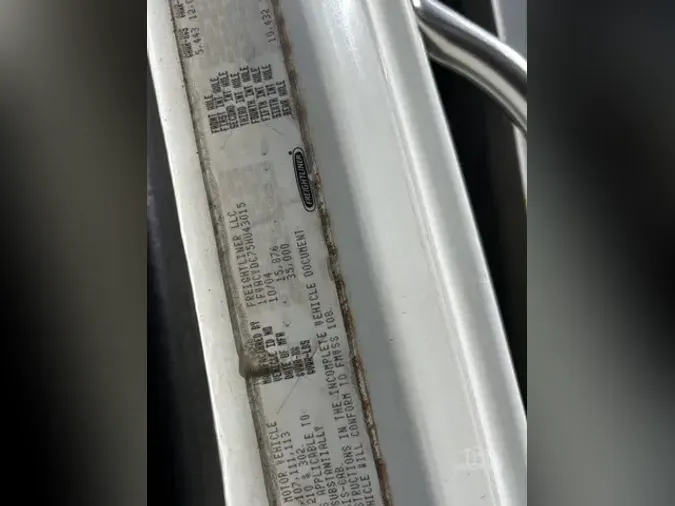 2005 FREIGHTLINER BUSINESS CLASS M2 106