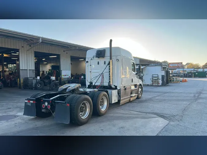 2021 Freightliner Cascadia 126644902c6fc9ce8f53bc8bfa6528b3123