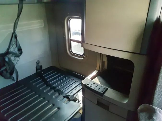 2020 FREIGHTLINER/MERCEDES CASCADIA 125644eaf2e0bb139cb5fcbd092bb535275