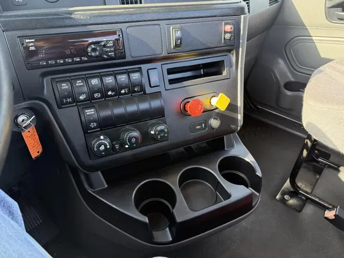 2020 International LT625