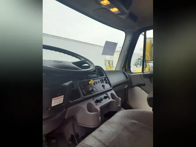 2016 FREIGHTLINER/MERCEDES M2 106