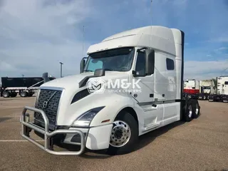 2022 VOLVO VNL64T740