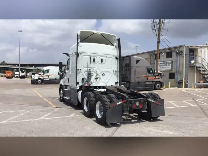 2020 Freightliner Cascadia