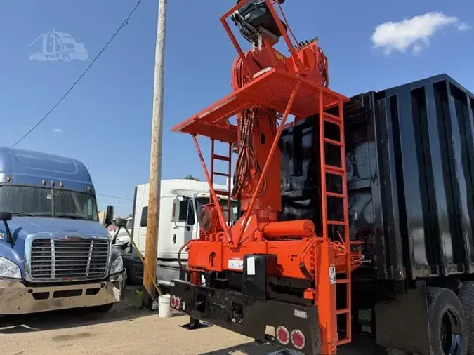 2016 FREIGHTLINER 114SD