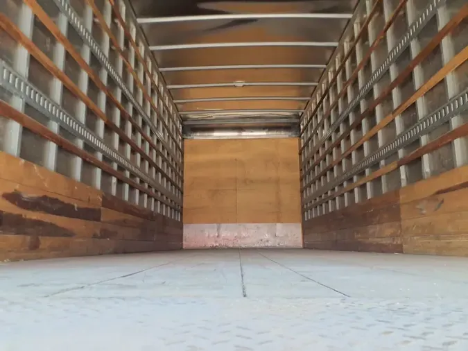 2018 FREIGHTLINER M2 106