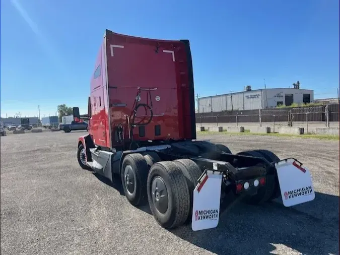 2022 Kenworth T680