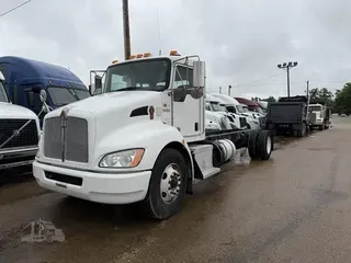 2019 KENWORTH T370