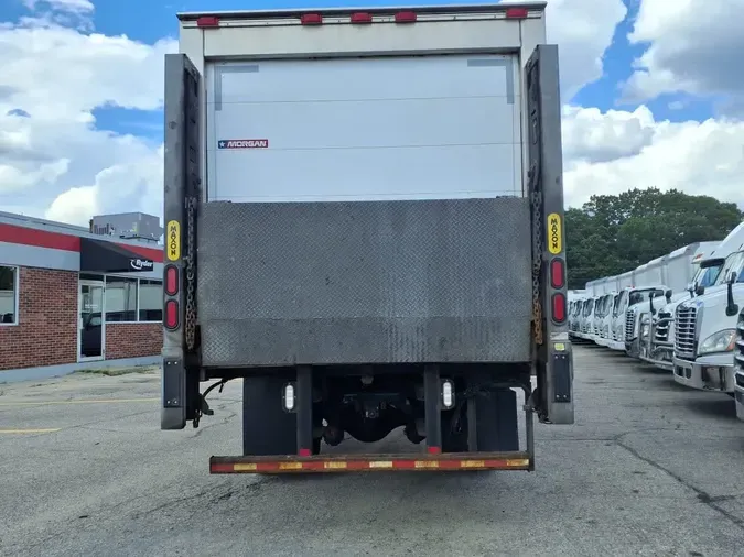 2017 FREIGHTLINER M2 106