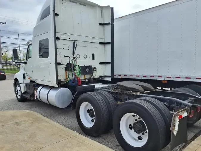 2019 NAVISTAR INTERNATIONAL LT625 SLPR CAB